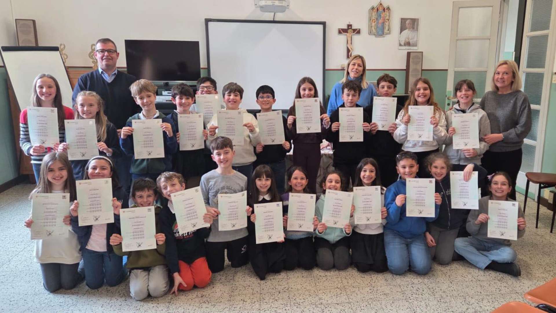 Consegnati gli attestati Cambridge ai bambini delle classi quarte